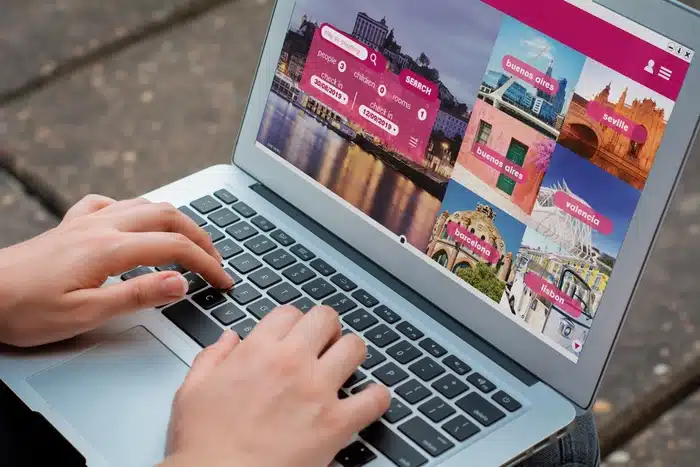 web cro travel